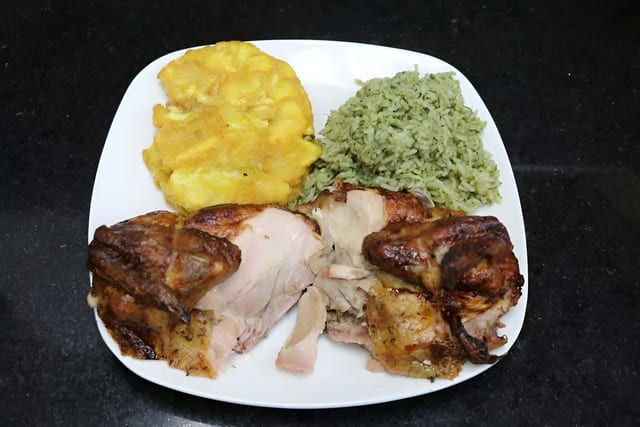 ½ All White Meat Chicken with 2 sides