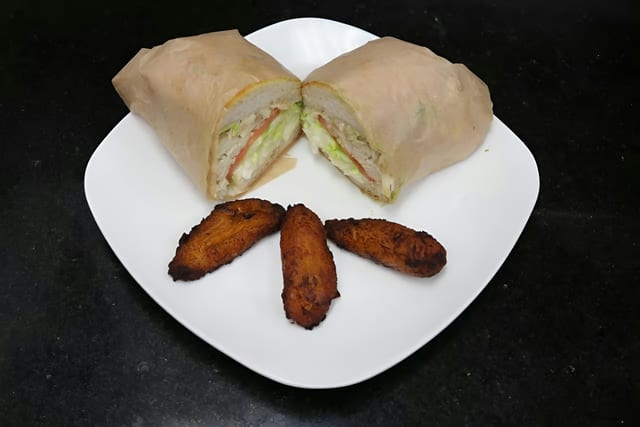 Carali’s Sandwich With 1 Side